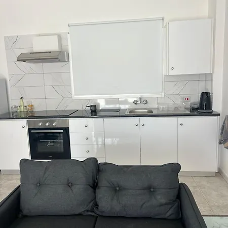 Easybookcy 205 * Larnaca