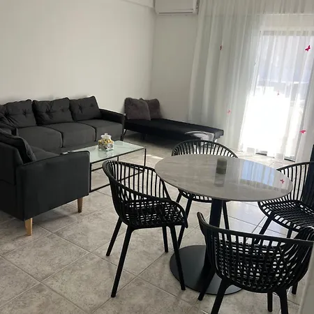 Easybookcy 205 * Larnaca
